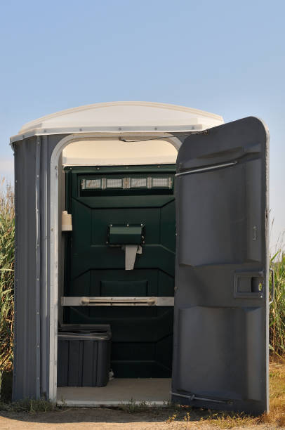 Best Portable bathroom rental  in Monongah, WV